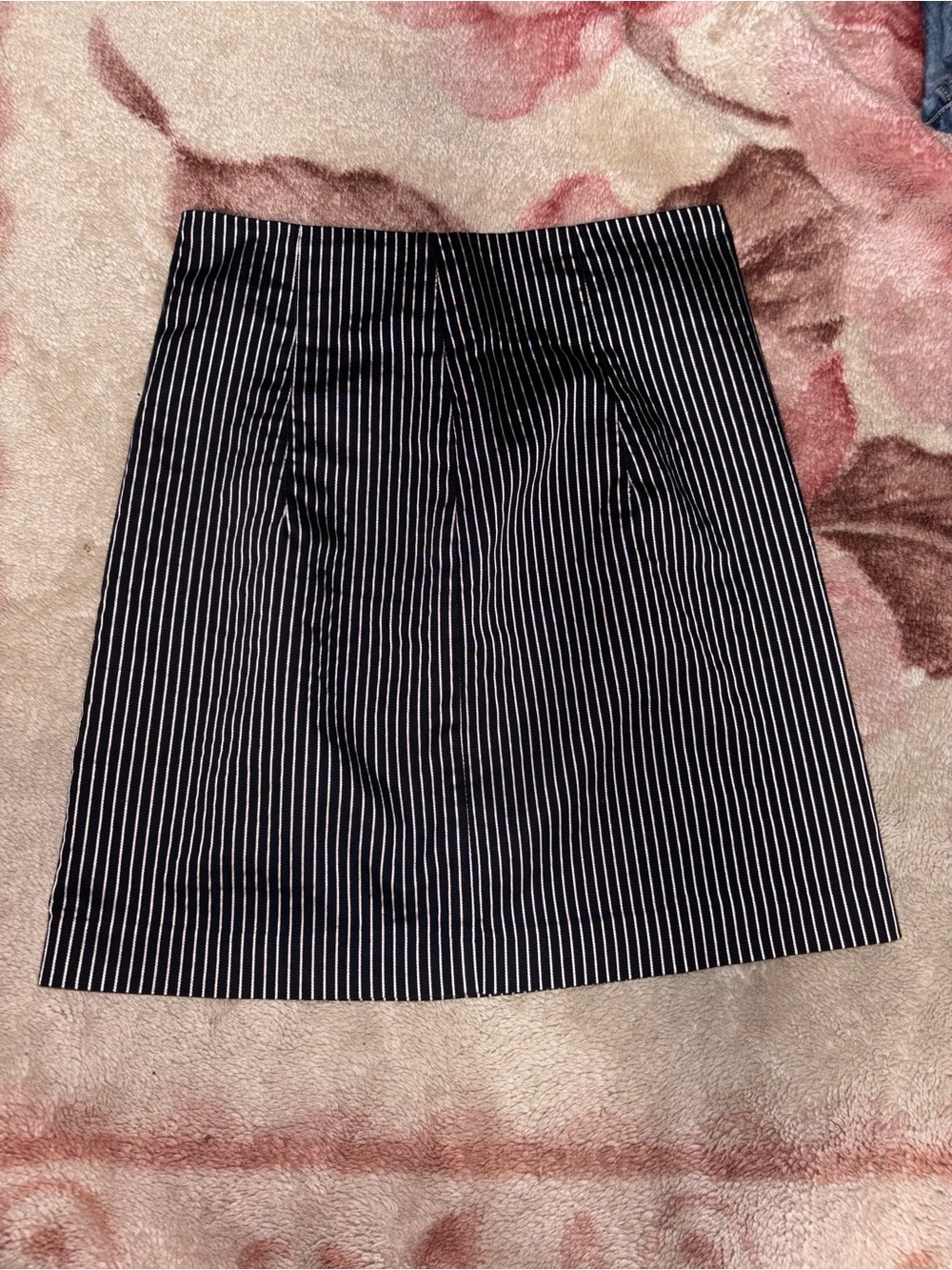 Black and White Vertical Stripe Pencil Skirt